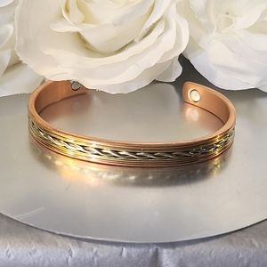 NWT Magnetic by Design Rope Cuff Bracelet